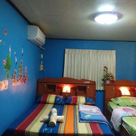 Patchaya Guesthouse Ампхава Экстерьер фото