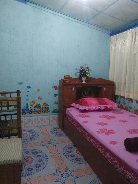 Patchaya Guesthouse Ампхава Экстерьер фото