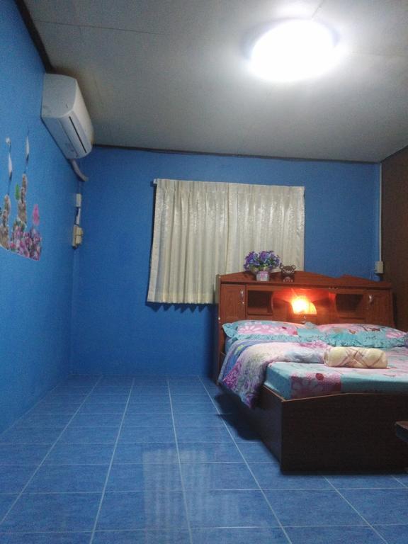 Patchaya Guesthouse Ампхава Экстерьер фото