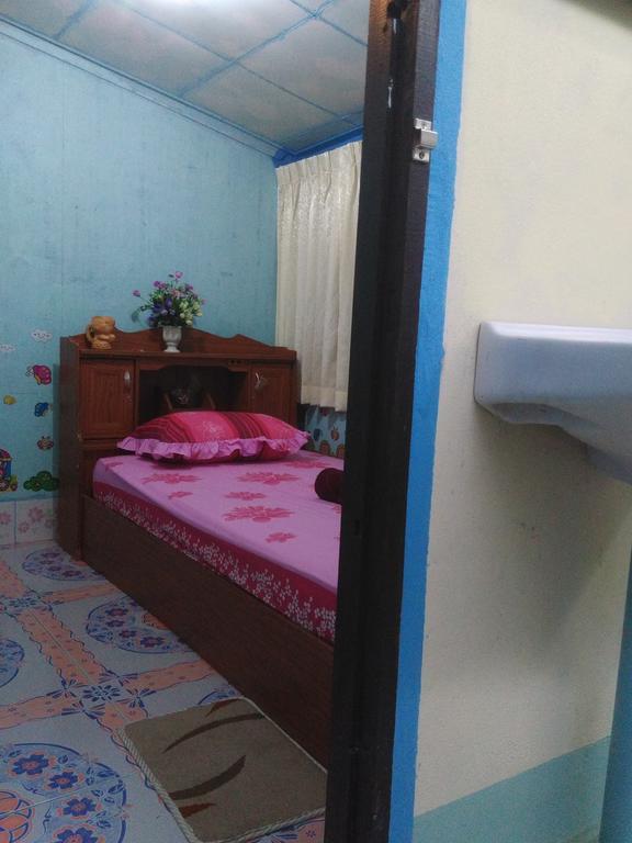 Patchaya Guesthouse Ампхава Экстерьер фото
