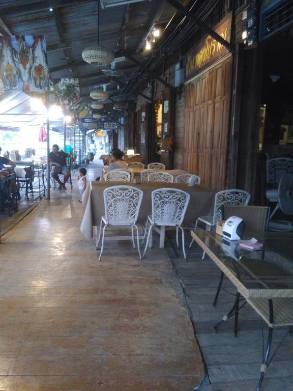 Patchaya Guesthouse Ампхава Экстерьер фото